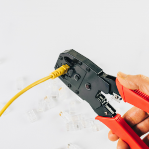 Installation von IT- und Sicherheitssystemen